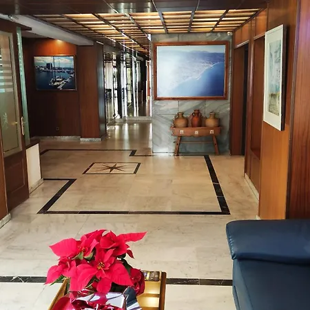 In First Line And Center Apto 10-11 Апартаменты *