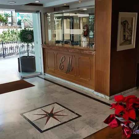 Апартаменты In First Line And Center Apto 10-11 Марбелья